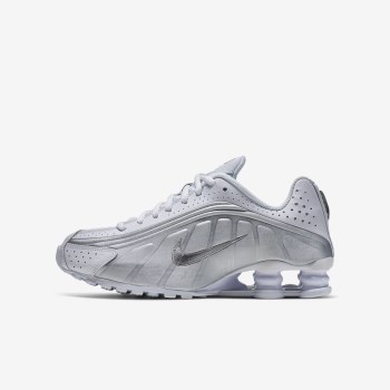 Nike Shox R4 - Nagyobb Gyerek Utcai Cipő - Fehér/Metal Titán/Világos Piros/Metal Titán